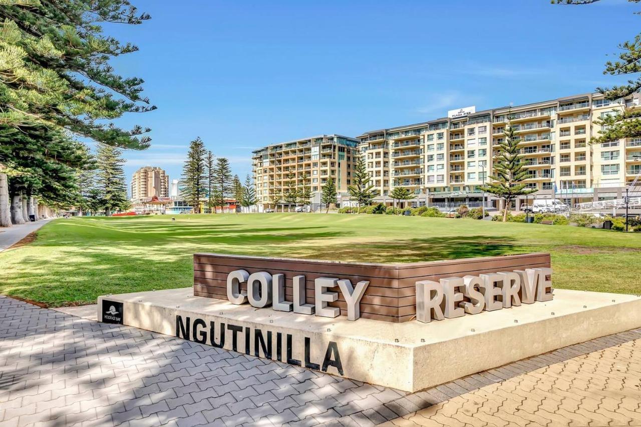 Waterfront Resort-Style Living At Glenelg Beach Adelaide Esterno foto